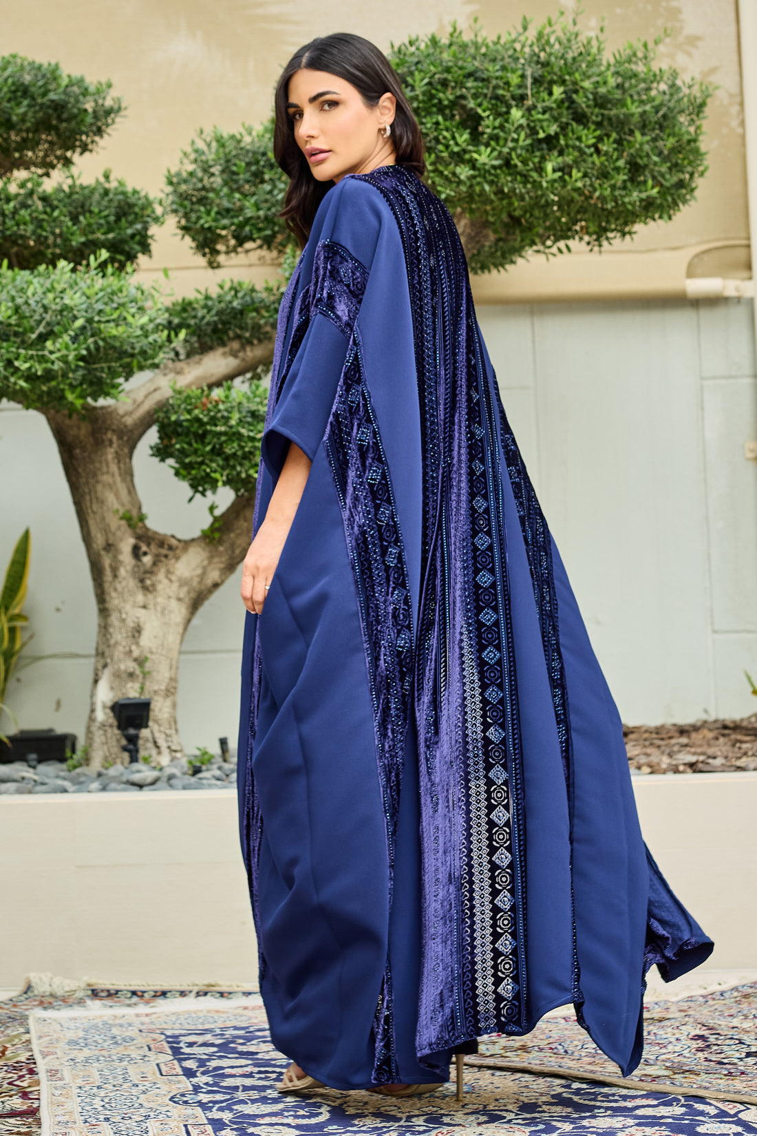 Hilm Kaftan studded in Navy