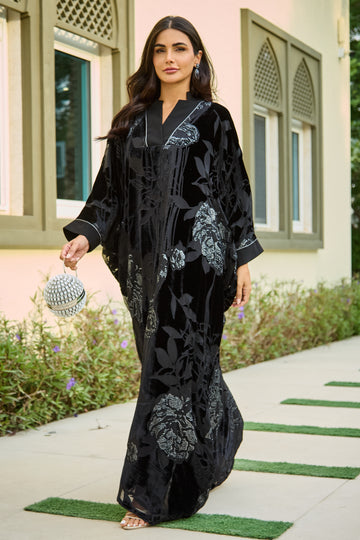 Sahar Kaftan in Black