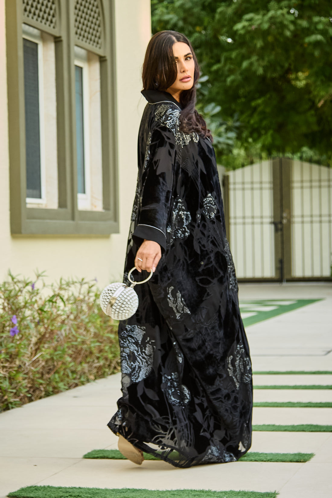 Sahar Kaftan in Black